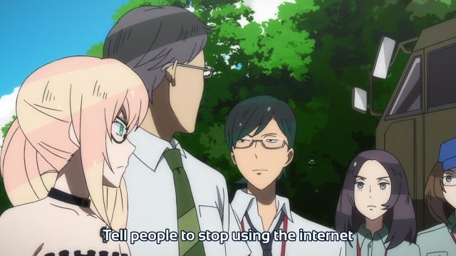 Gatchaman Crowds anime episode 10 - Telling people to stop using the internet